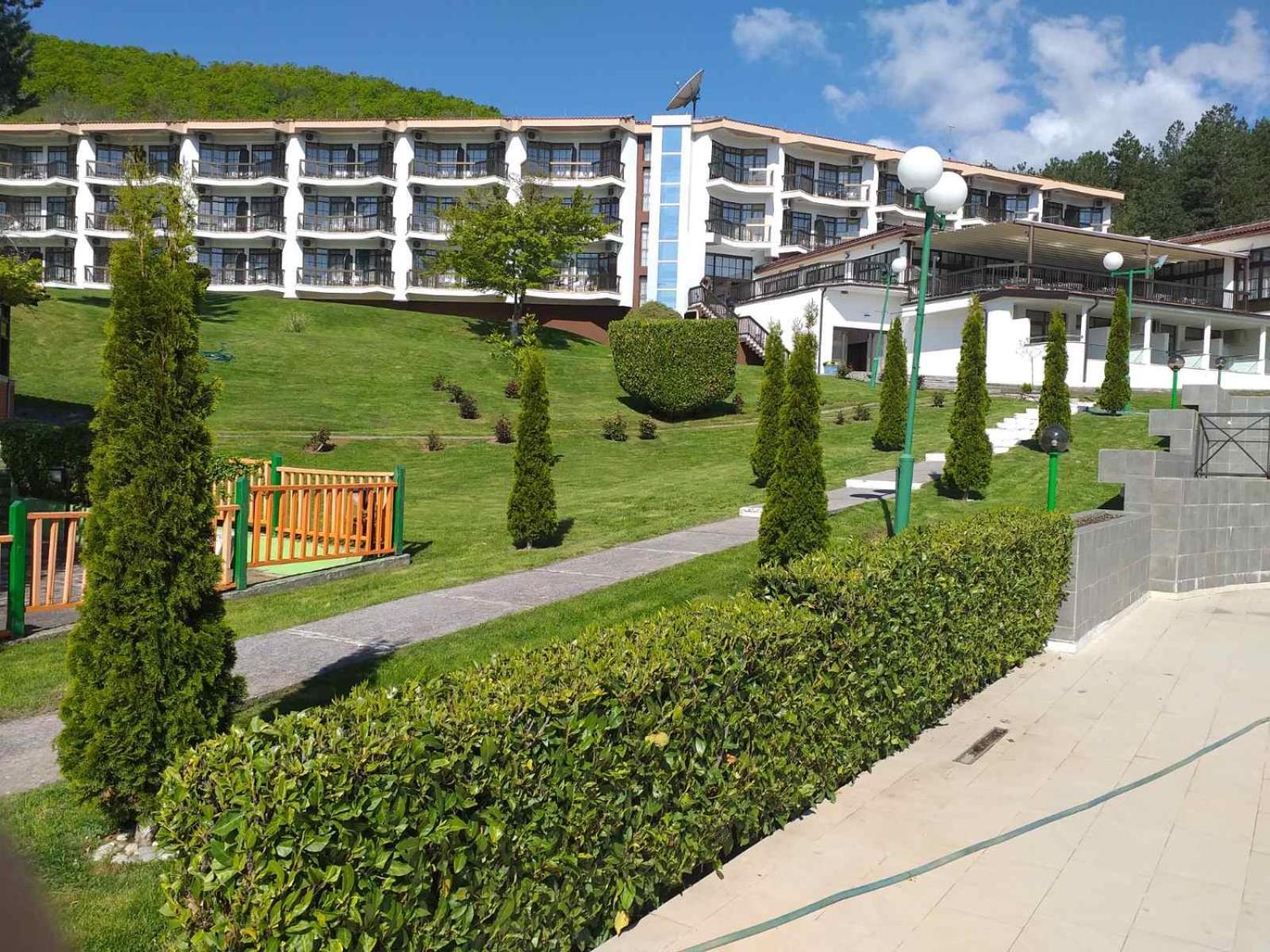 Hotel Makpetrol ストルガ エクステリア 写真