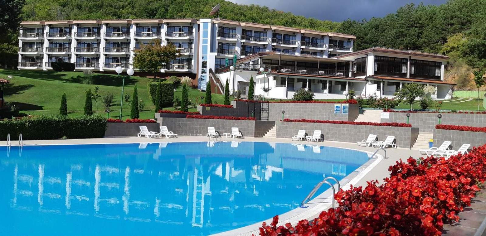 Hotel Makpetrol ストルガ エクステリア 写真